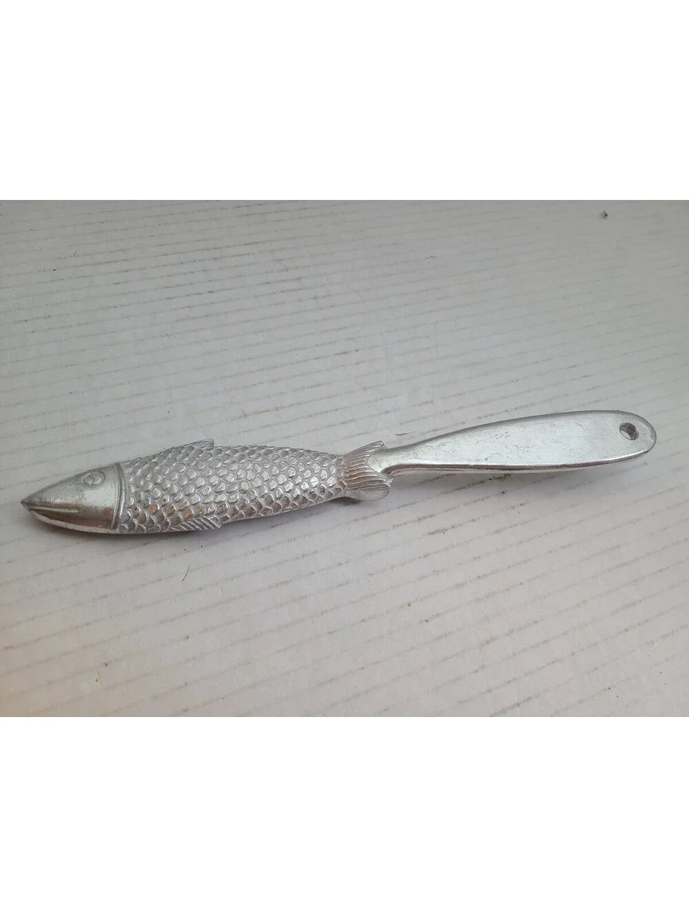 Aluminum Vintage Fish Scaler w/ Fish Design 8.5